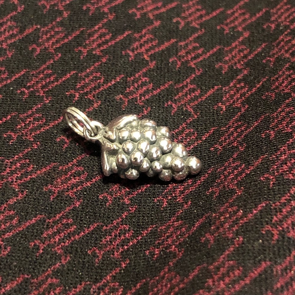 James Avery grape charm